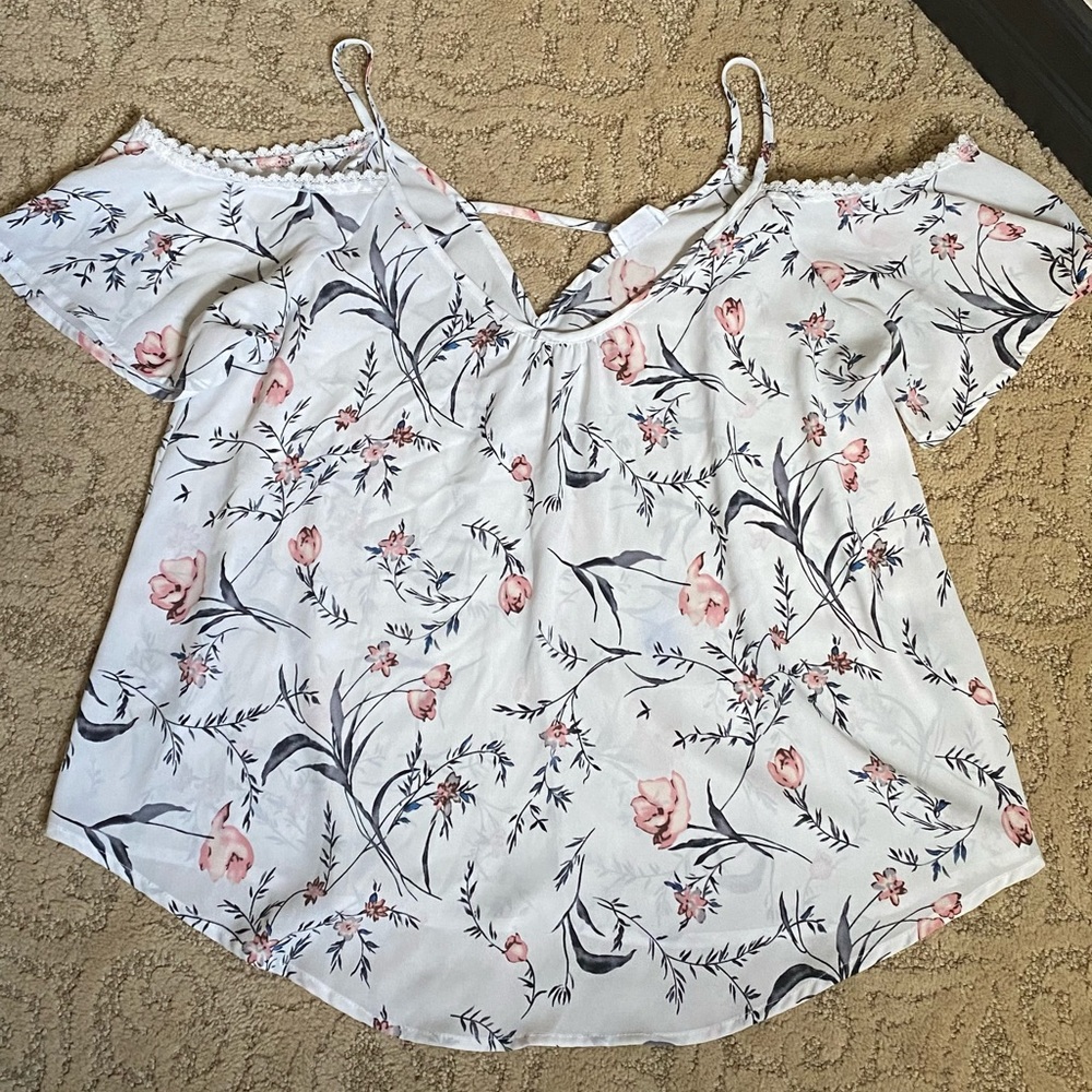 Sienna Sky White Floral Cold Should Blouse Size S